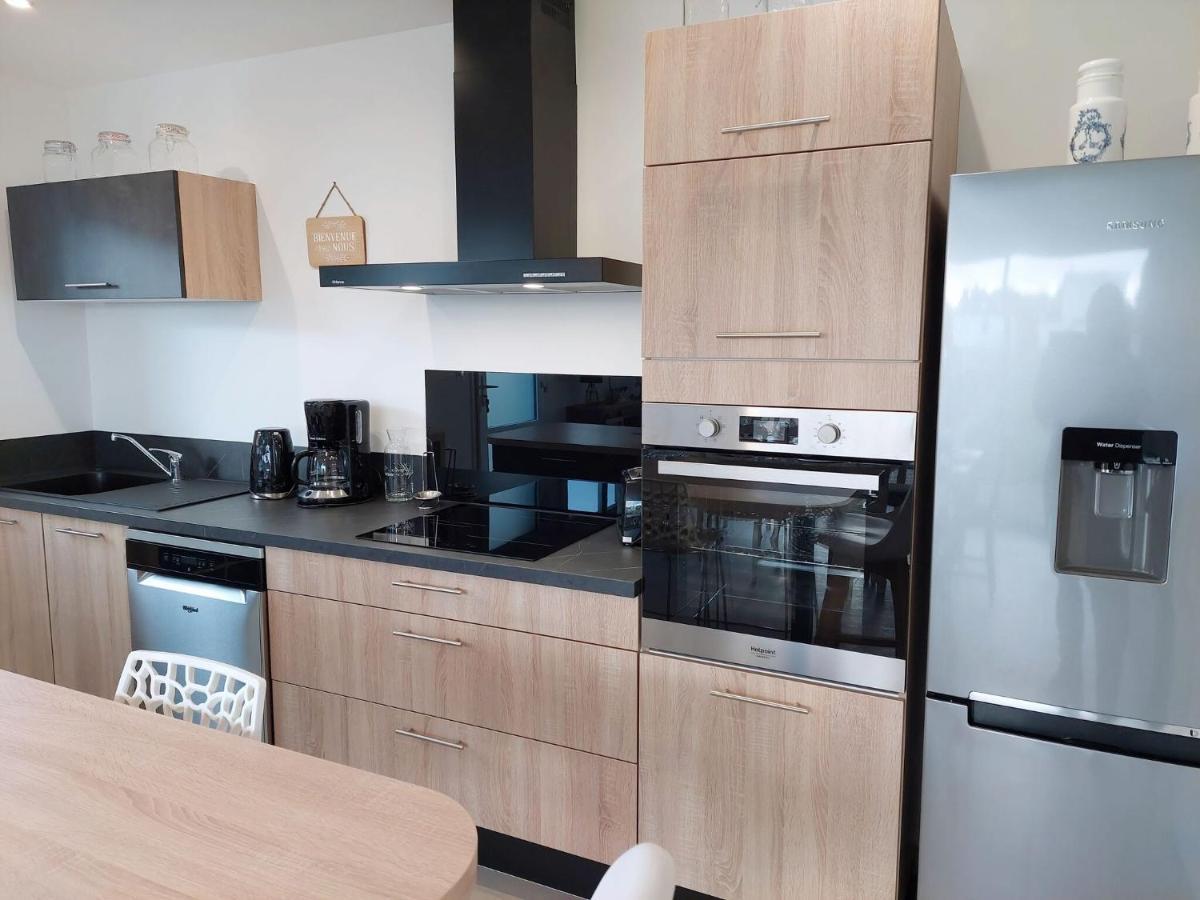 Single Storey Holiday Home In Cleder Bagian luar foto