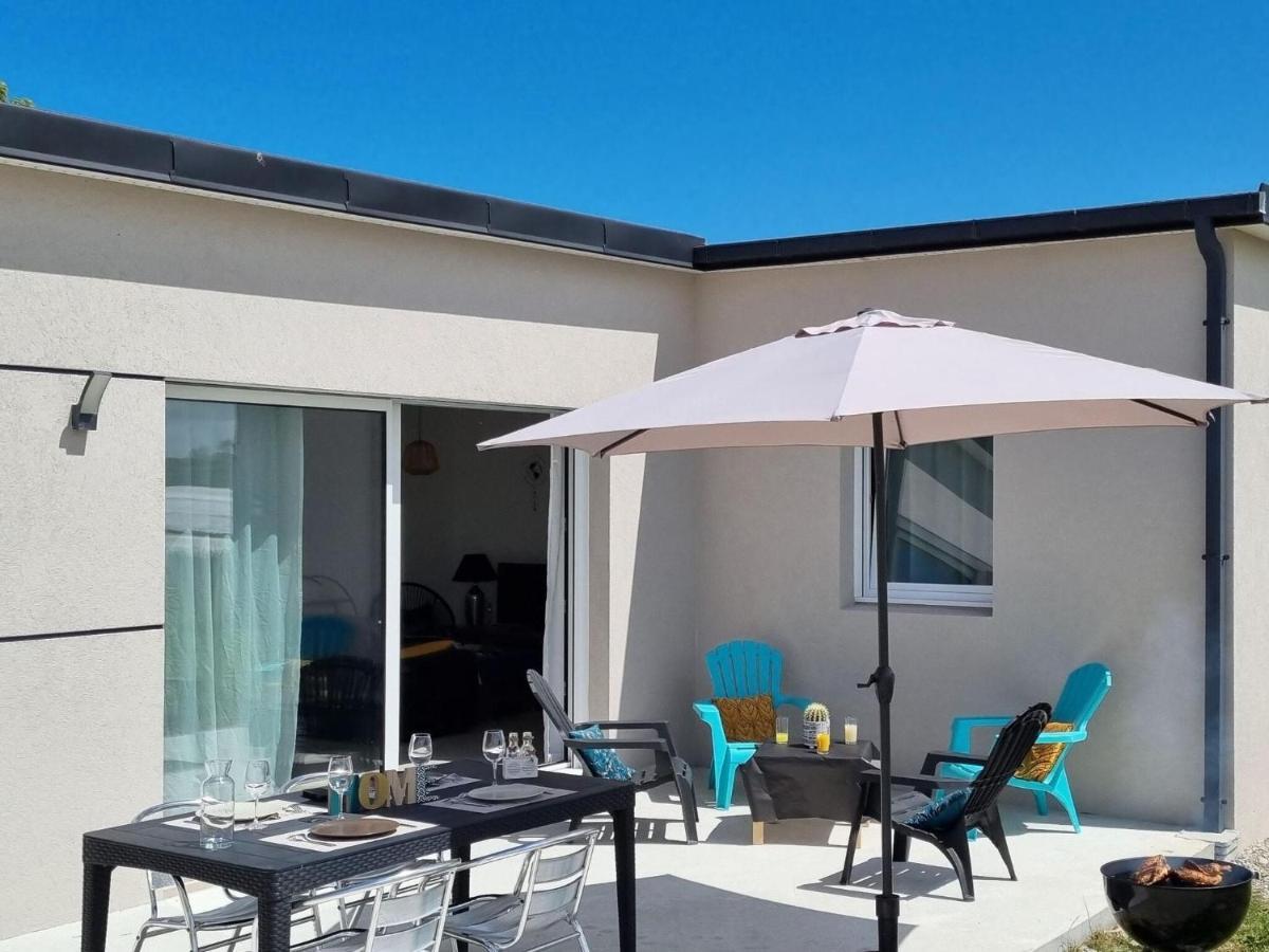 Single Storey Holiday Home In Cleder Bagian luar foto