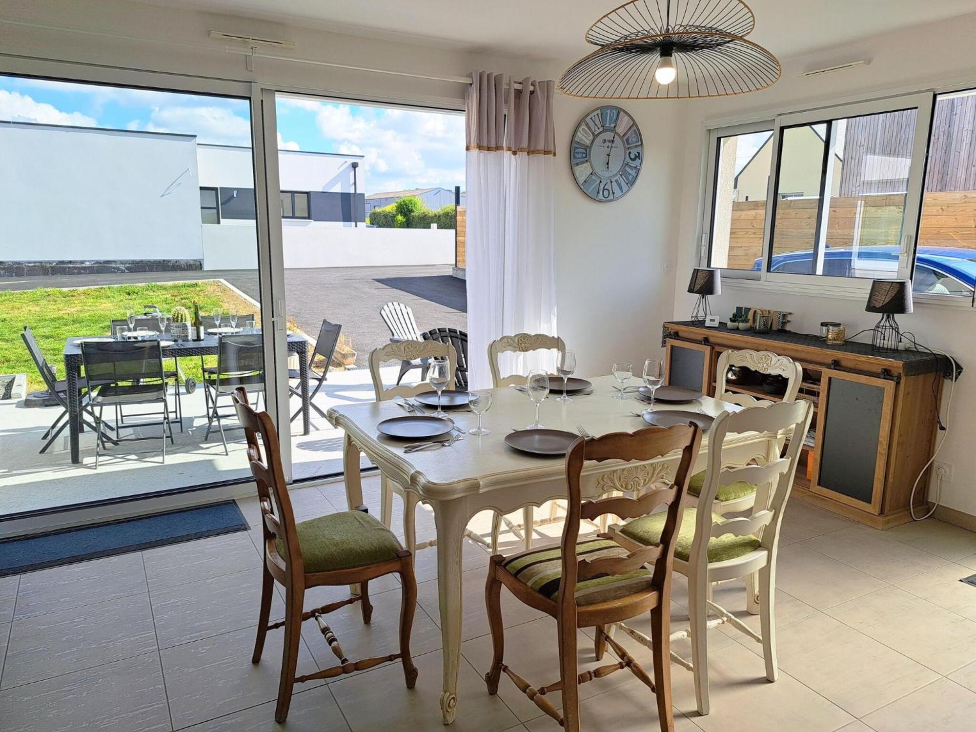 Single Storey Holiday Home In Cleder Bagian luar foto